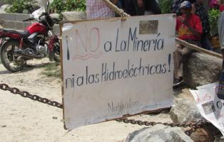 Protest gegen Wasserkraftwerke Protest gegen Energiegroßprojekte