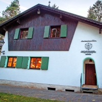 Klicke auf das Foto, um zum Naturfreundehaus zu gelangen.